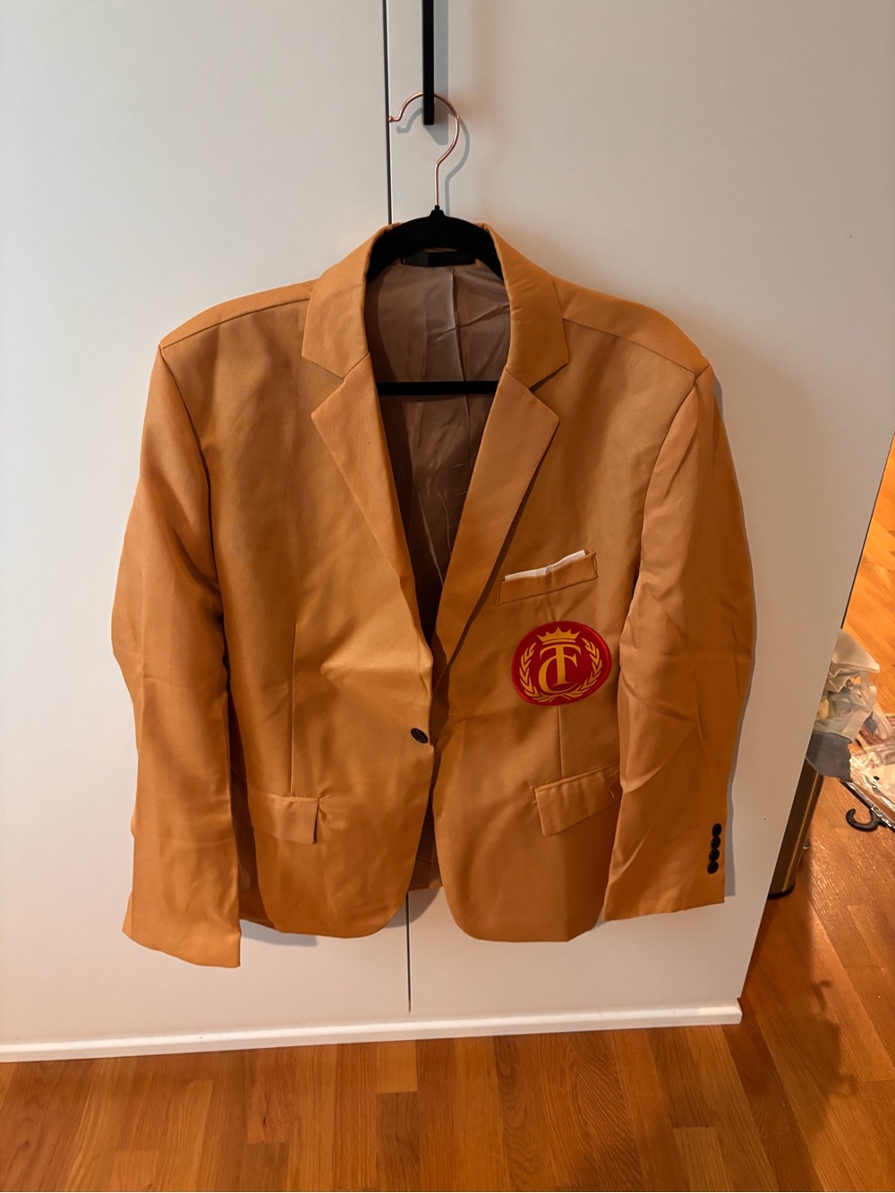 Men's Tan Blazer with Crest Patch/ happy Gilmore Shooter McGavin blazer